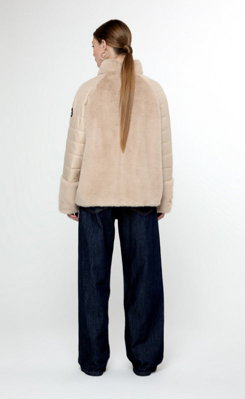 Abrigo combinado plumas pelo CRUDO LF2501009.001 LOLA CASADEMUNT