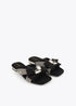 Sandalia Plana en Tejido Tipo Canvas de Rayas y Detalle Lazo Crudo-Negro Lola Casademunt LS2605051