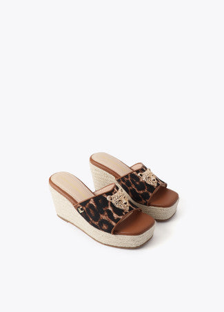 Cuña de Estampado Leopardo y Aplicación Metálico Marron-Marron Lola Casademunt LS2605059
