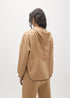 Sudadera Abierta Bolsillo Efecto Piel con en el Delantero y Maxi Parche en Camel Lola Casademunt