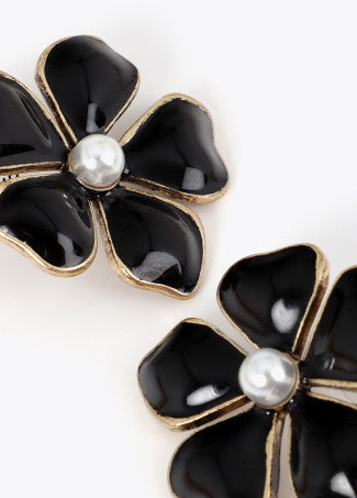 Pendiente Botón Flor Lacada Negro-Metal Lola Casademunt