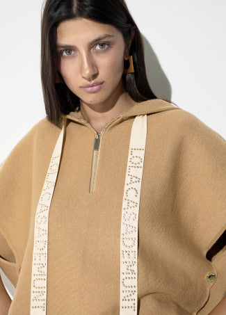 Capa Trico Camel Lola Casademunt
