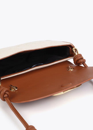 Bandolera con Solapa Efecto Piel Bicolor Crudo-Marron Lola Casademunt LS2604037