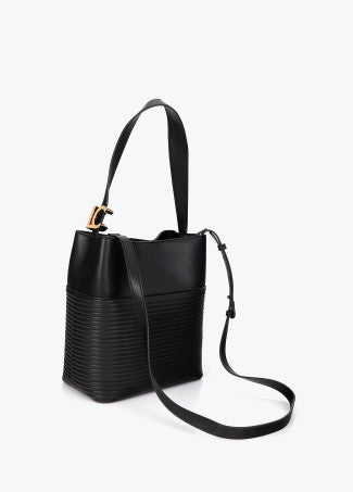 Shopper Efecto Piel Rayas Acolchadas y Detalle Bola Metálica Negro Lola Casademunt