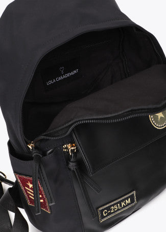 Mochila Nylon con Parches Negro Lola Casademunt
