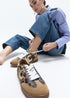 Deportiva con Logo Detalle Tachas Animal Print Marron-Metal Lola Casademunt