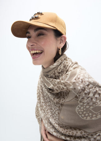 Gorra en Tejido con Lc Cristales Marron Lola Casademunt