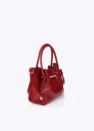 Bandolera con Detalle Tubo Metálico con Logo Troquelado Rojo LF2604045