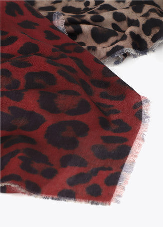 Fular Animal Print Degradado 100x200cm Crudo-Rojo Lola Casademunt