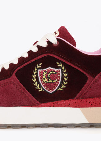 Deportiva con Plataforma Personalizada en Combinación de Materiales y Piel Negro-Rojo Lola Casademunt