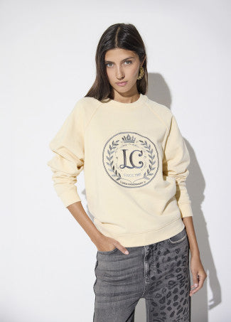 Sudadera Manga Raglan Cuello Caja, Parche Lc en el Delantero Crudo Lola Casademunt