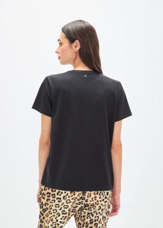 Camiseta Cuello Pico Animal Posicionado con Strass Negro Lola Casademunt LS2615109