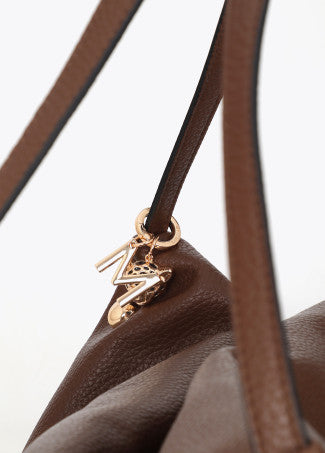 Shopper Efecto Piel Multi Tachas Marron Lola Casademunt