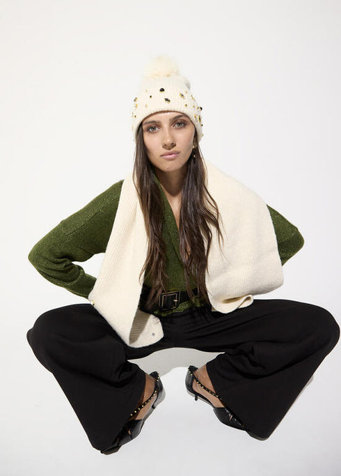 Gorro Tipo Punto con Perlas y Cristales Crudo LF2607026