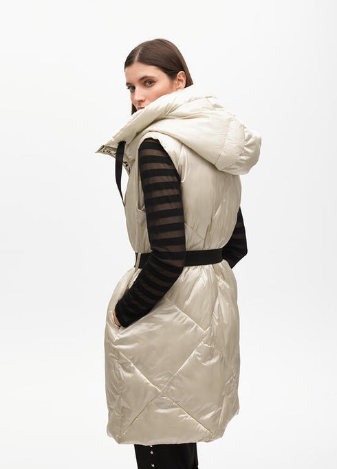Chaleco acolchado capucha PIEDRA LF2501005.004 LOLA CASADEMUNT