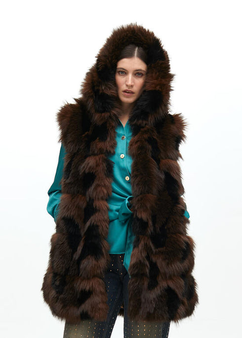 Chaleco pelo largo print interior MARRON LF2501008.057 LOLA CASADEMUNT