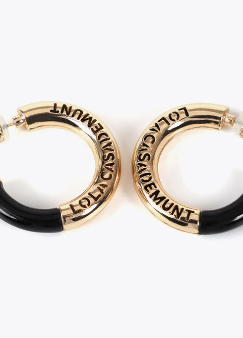 Pendientes LOLA CASADEMUNT tubo acrílico con metal logo troquelado METAL-NEGRO LF2503055.2MN.U