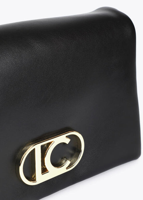 Bandolera efecto piel con tres compartimentos y solapa LOLA CASADEMUNT. NEGRO LF2504003.00N.U