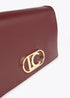 Bandolera efecto piel con tres compartimentos y solapa LOLA CASADEMUNT. BURDEOS LF2504003.033.U
