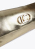 Cartera de mano acolchada de efecto piel metalizada con logo LC ovalado LOLA CASADEMUNT DORADO LF2504025.0M2.U