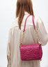 Bandolera acolchada logotipada en efecto piel con asa mix cadena MAGENTA U LF2504026.020.U LOLA CASADEMUNT