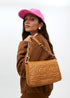 Bandolera acolchada logotipada en efecto piel con asa mix cadena CAMEL LF2504026.052.U LOLA CASADEMUNT