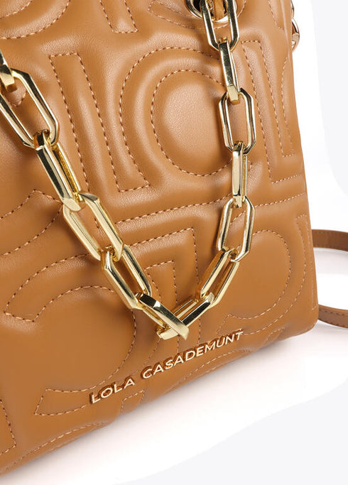 Mini shopper acolchado logotipada en efecto piel con asa mix cadena CAMEL U LF2504028.052.U LOLA CASADEMUNT