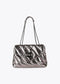 Bolso con solapa en tejido acolchado metalizado GRIS METALIZADO LF2504042.0M4.U LOLA CASADEMUNT