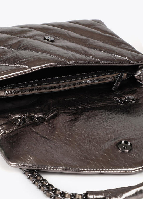 Bolso con solapa en tejido acolchado metalizado GRIS METALIZADO LF2504042.0M4.U LOLA CASADEMUNT