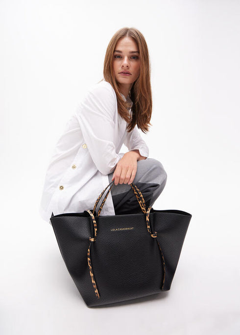 Bolso shopper detalles en efecto piel animal print NEGRO U LF2504055.00N.U LOLA CASADEMUNT