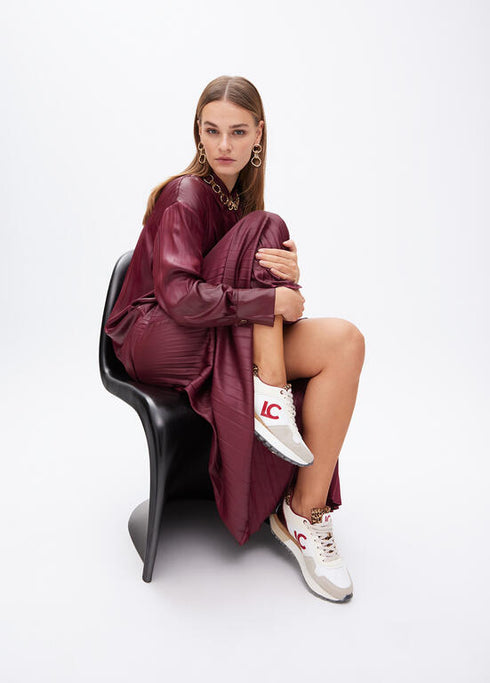 Deportiva con suela personalizada y estampado animal y detalles en piel LOLA CASADEMUNT GRIS LF2505001.016