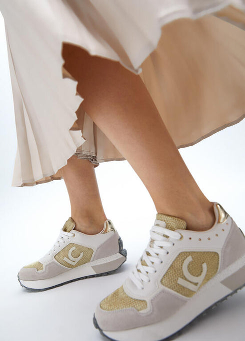 Deportiva con suela personalizada y estampado animal y detalles en piel LOLA CASADEMUNT GRIS CLARO LF2505002.010