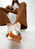 Deportiva con suela de diferentes texturas y detalles en piel LOLA CASADEMUNT MARRON LF2505009.057