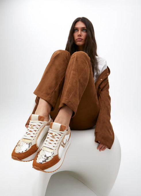 Deportiva con suela de diferentes texturas y detalles en piel LOLA CASADEMUNT MARRON LF2505009.057
