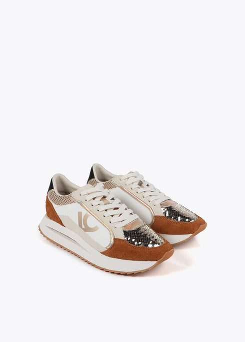 Deportiva con suela de diferentes texturas y detalles en piel LOLA CASADEMUNT MARRON LF2505009.057