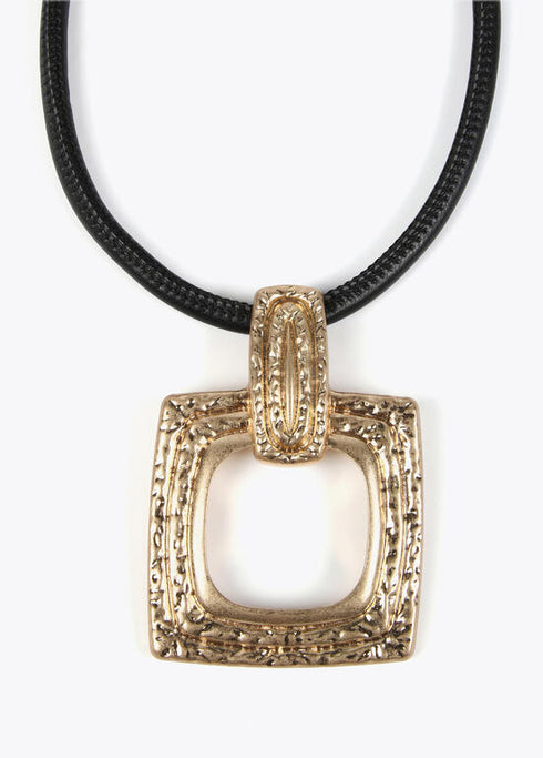 Collar LOLA CASADEMUNT con cuadrado textura DORADO