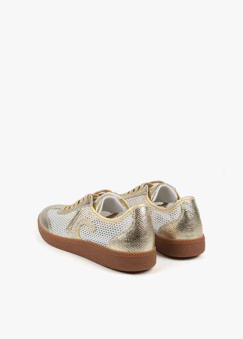Deportiva detalle LC perforado MARRON -MARRRON LOLA CASADEMUNT