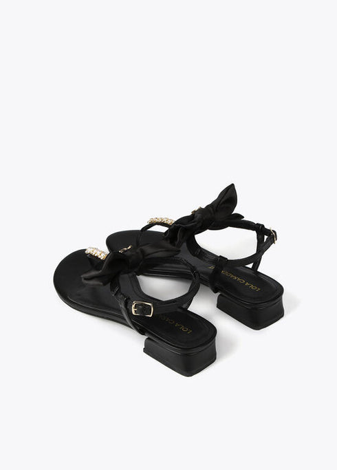 Sandalia LOLA CASADEMUNT de dedo con detalle lazo y pedrería NEGRO