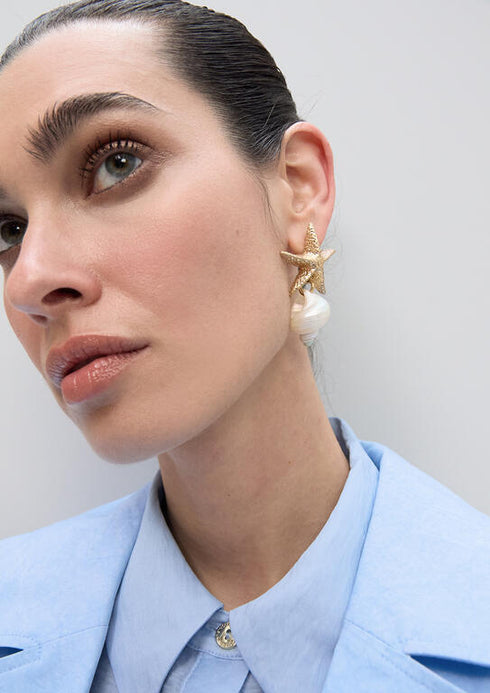 Pendiente Combinado Maxi Estrella Metálica y Caracola Natural Lola Casademunt
