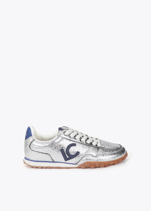 Deportiva en Material Metalizado Lola Casademunt