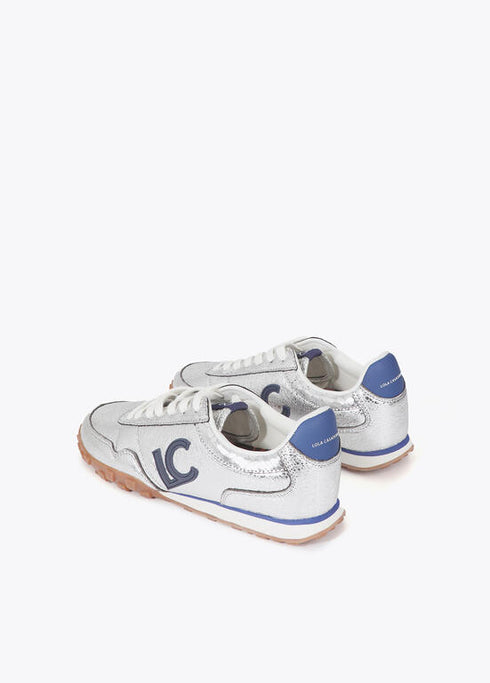 Deportiva en Material Metalizado Lola Casademunt