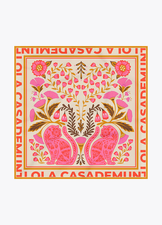 Pañuelo satinado con diferentes motivos florales y tigres ROSA-AMARILLO