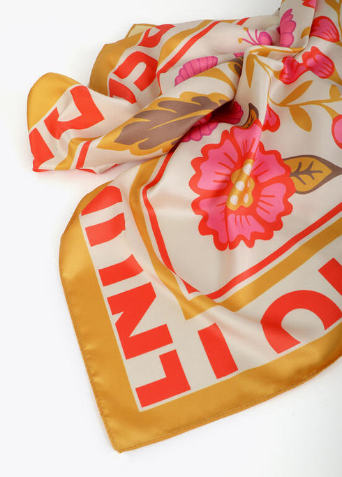Pañuelo satinado con diferentes motivos florales y tigres ROSA-AMARILLO