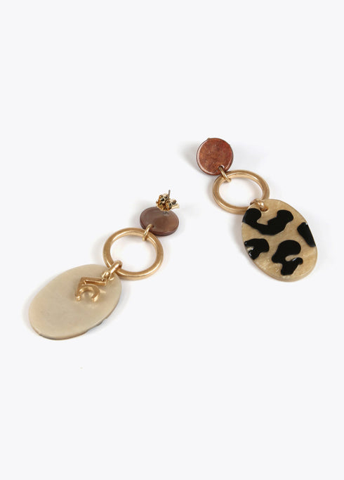 Pendientes pendant con pieza print MARRON - CRUDO LOLA CASADEMUNT