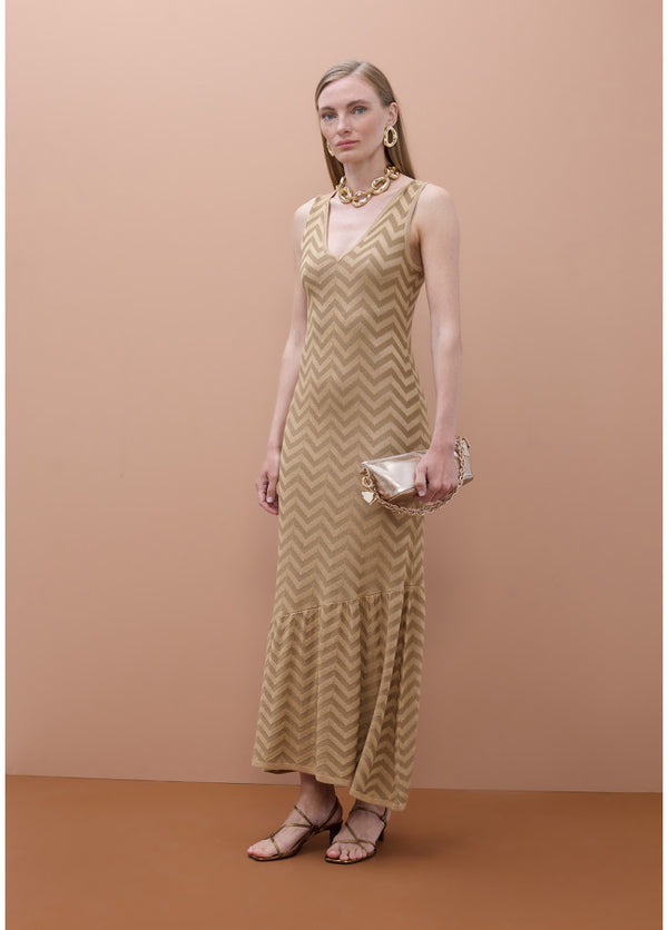 Vestido con Volante en la Falda
