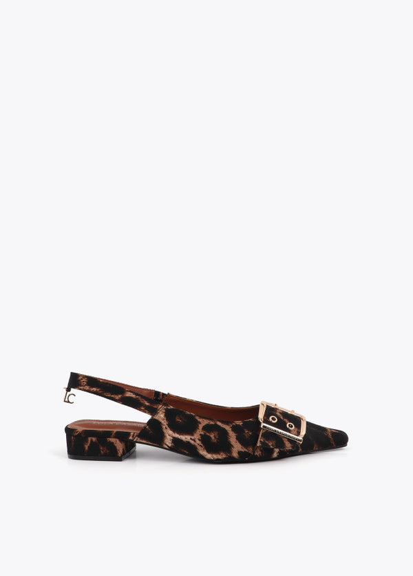 Zapato Plano con Detalle de Tiras y Hebillas Personalizadas